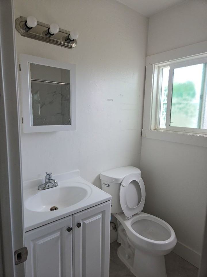 31 Washington St - Photo 3 of 7