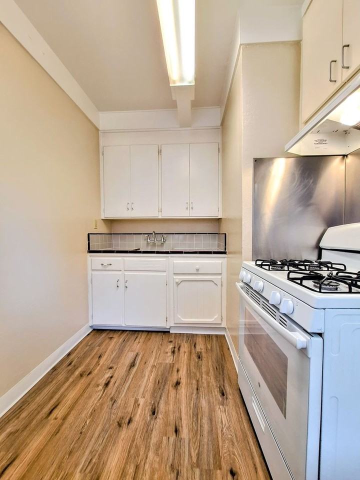 42 S 8th St #2 - Photo 2 of 19