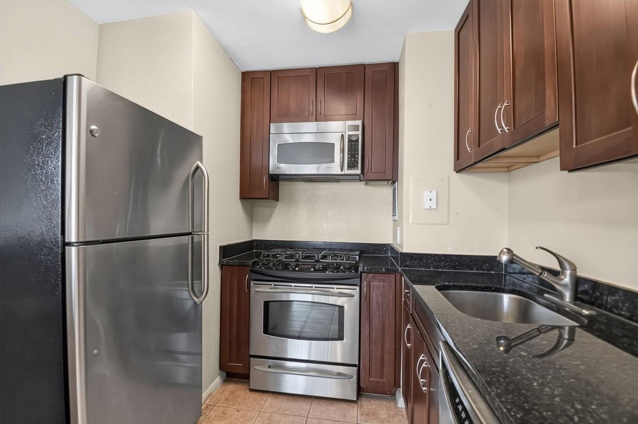 12 S Van Dorn St #503 - Photo 4 of 15