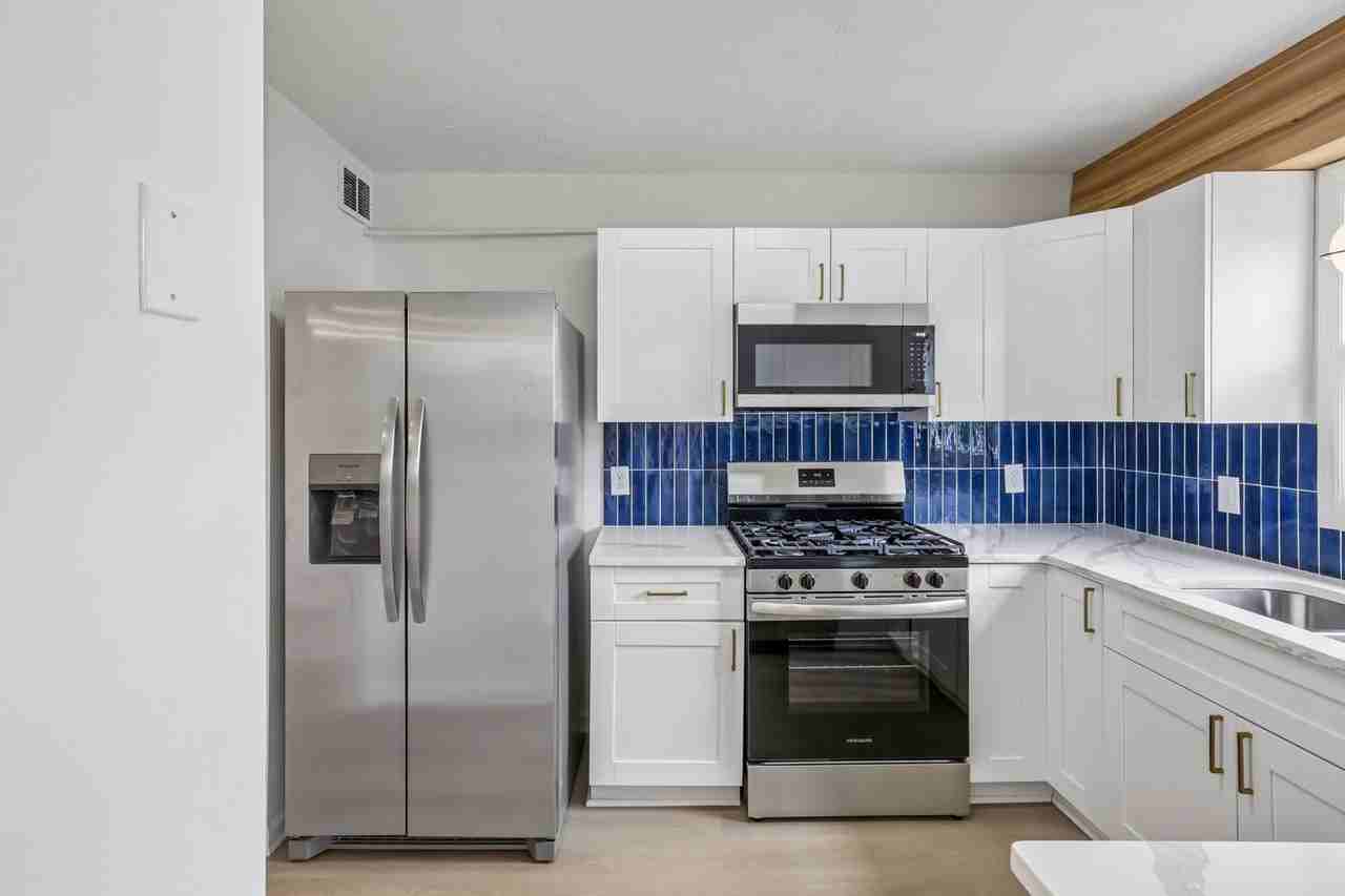 2280 Wellington Cir - Photo 5 of 21