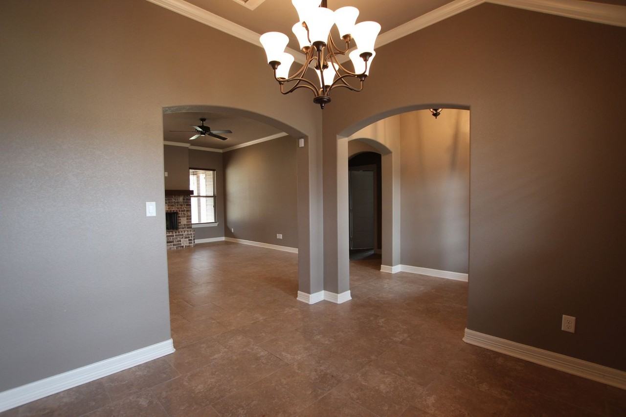 11006 Westhaven Cir - Photo 5 of 19