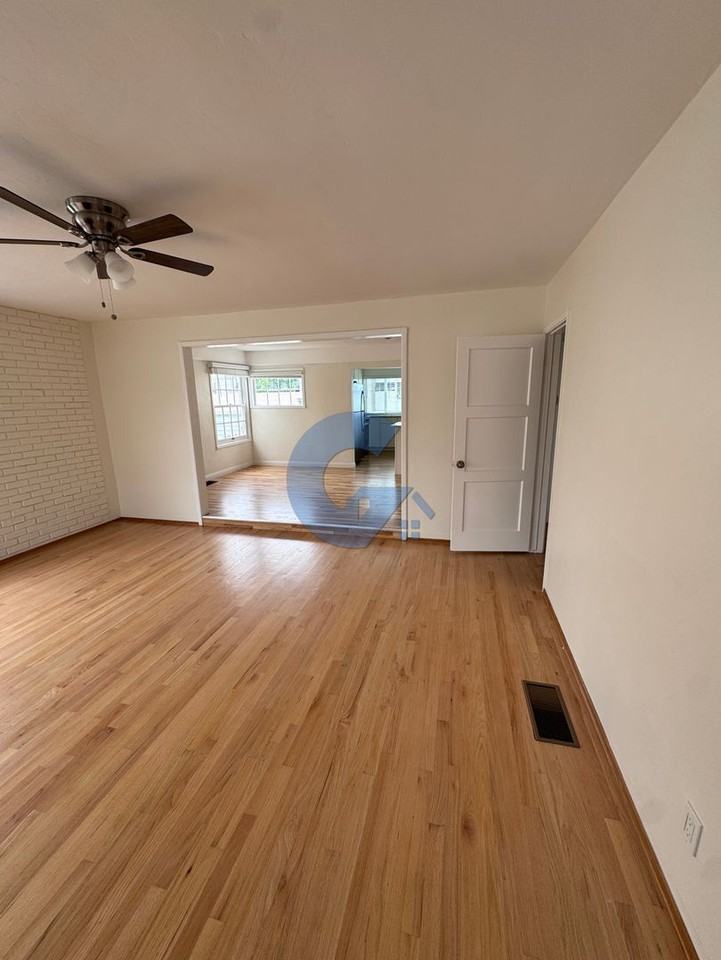1641 Law St - Photo 3 of 33