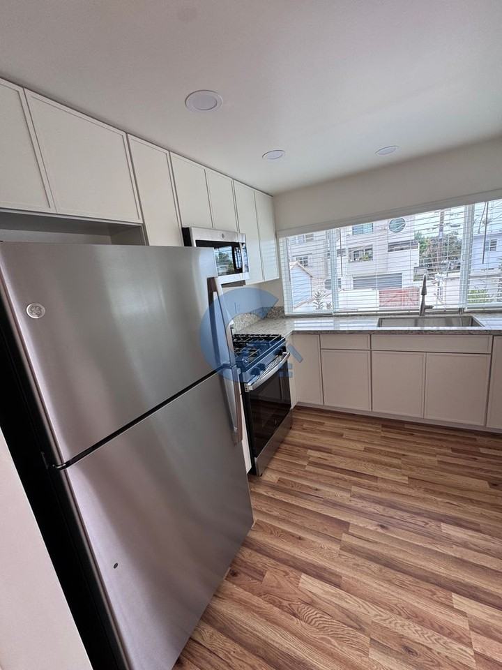 1641 Law St - Photo 6 of 33