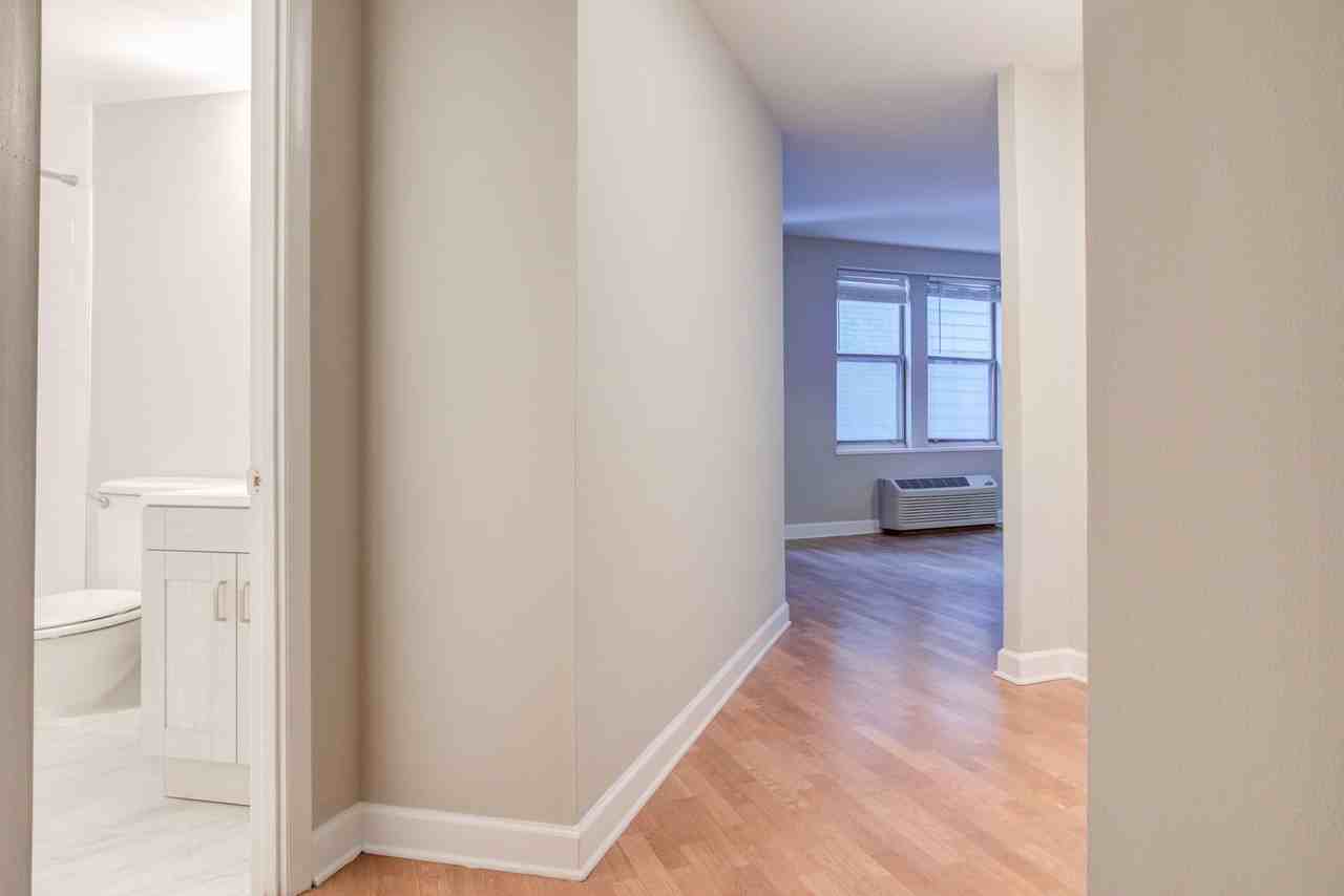 2440 16th St Nw #204 - Photo 4 of 18