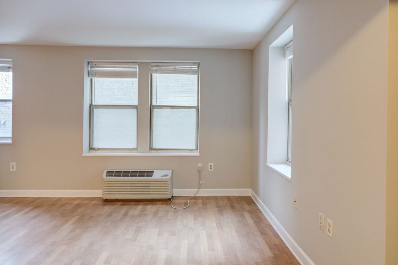 2440 16th St Nw #204 - Photo 7 of 18
