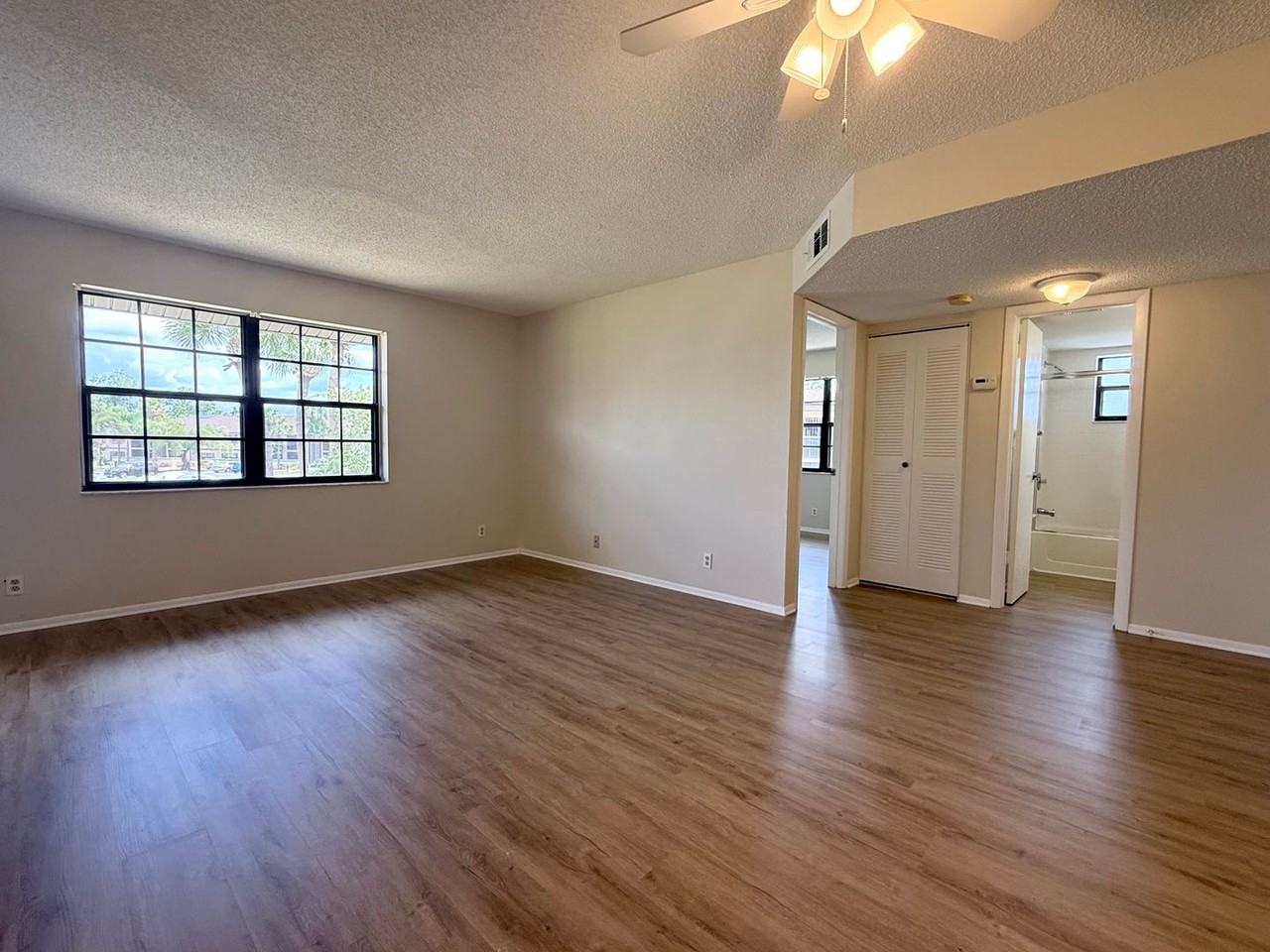 19505 Quesada Ave - Photo 3 of 19