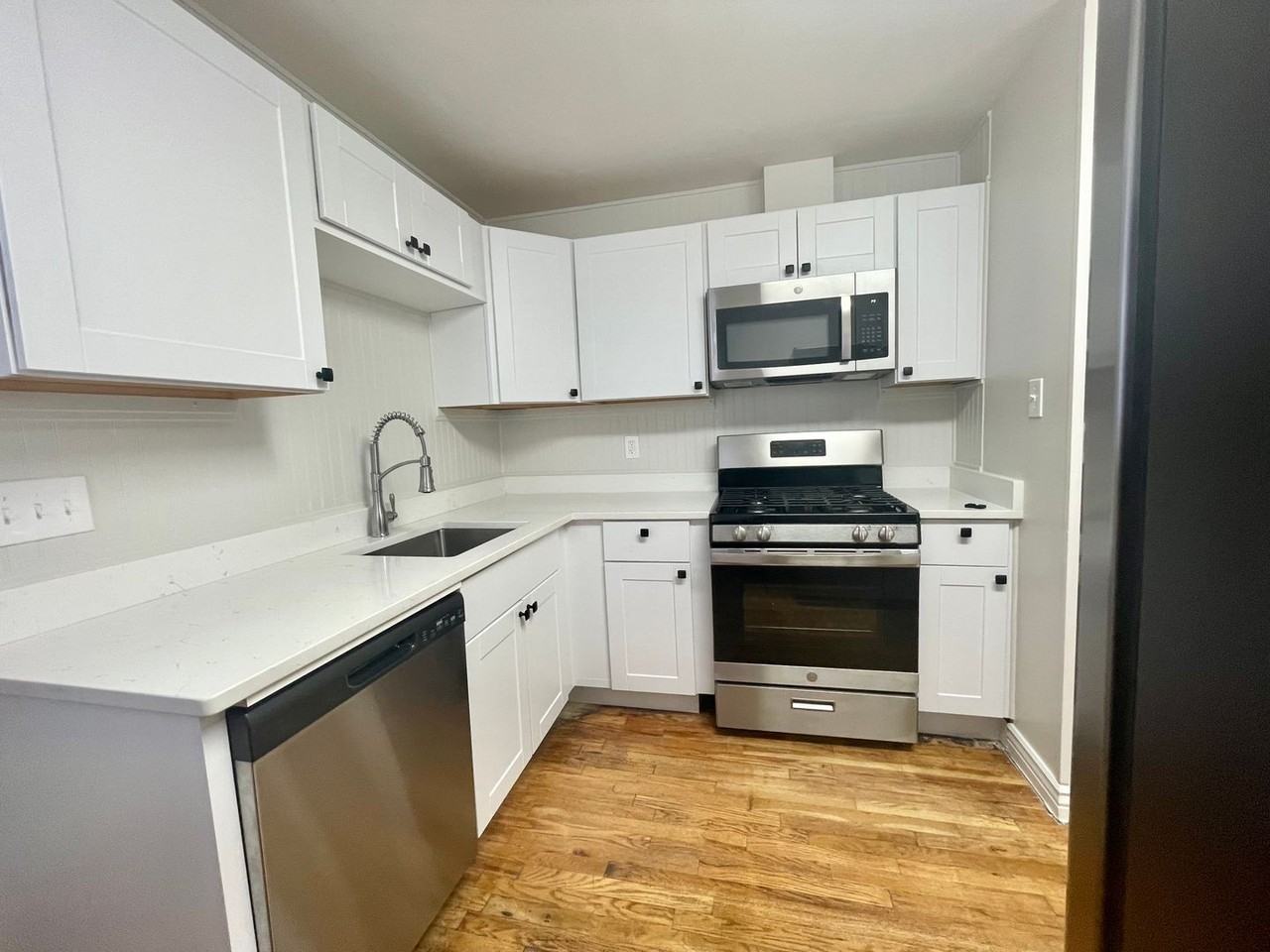 4726 E Utah Pl - Photo 5 of 23