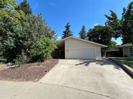 featured image of 9471 Queen Oak Ct