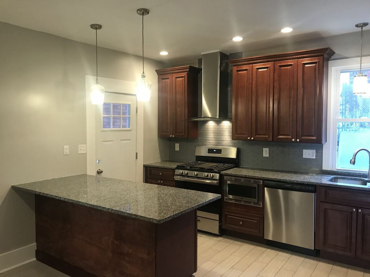3418 Ligonier St - Photo 2 of 39