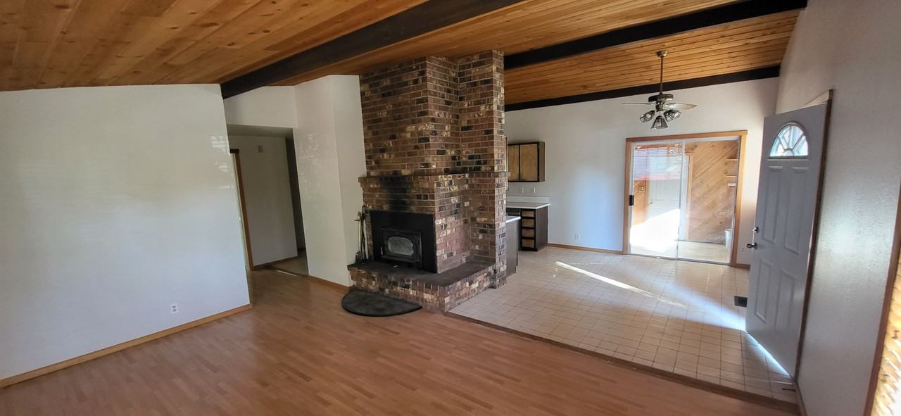 1322 Nw Baltimore Ave - Photo 6 of 17
