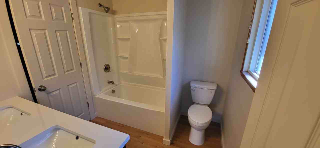 1322 Nw Baltimore Ave - Photo 7 of 17