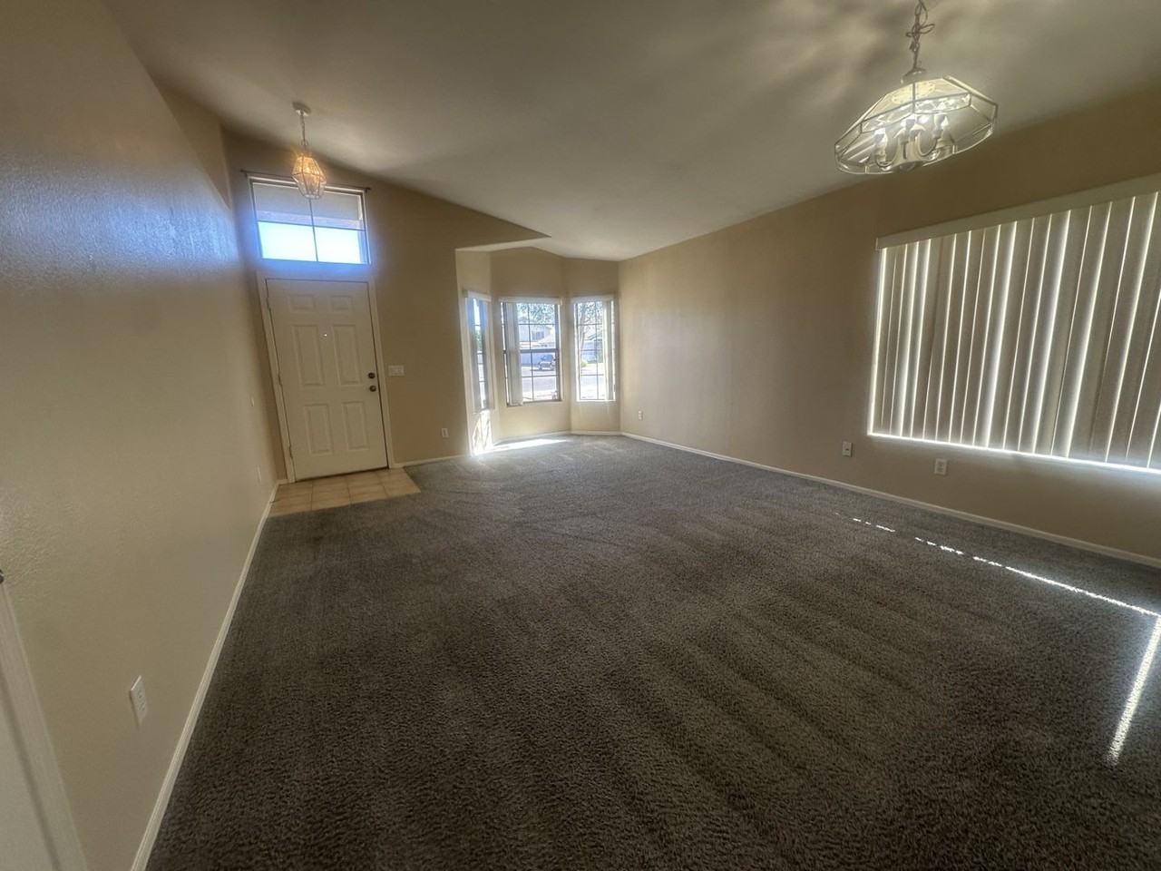 3285 E Ford Ave - Photo 6 of 33