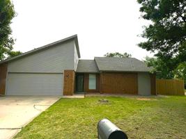 featured image of 12400 Eric Field Pl