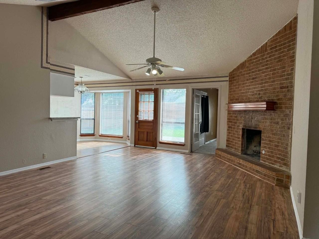 12400 Eric Field Pl - Photo 5 of 43