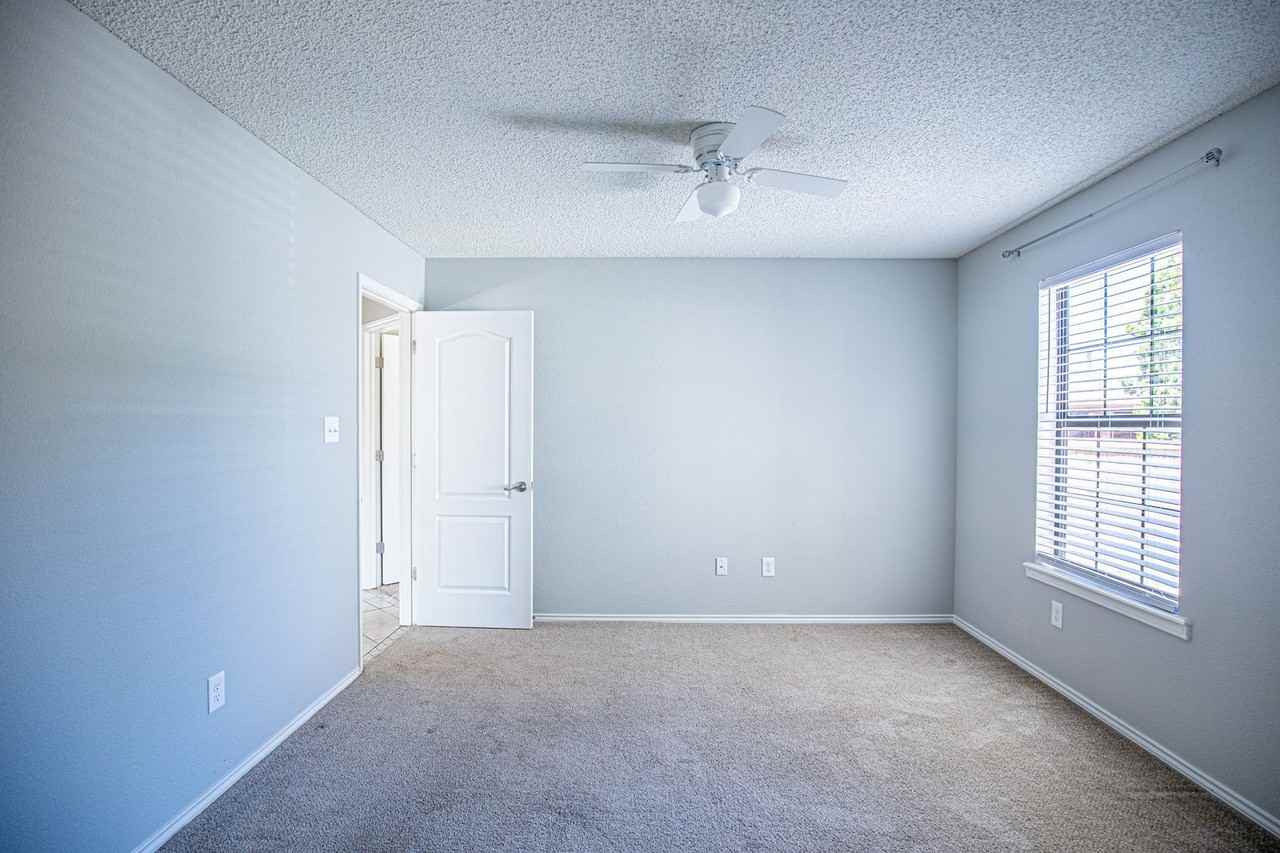 712 Caprock Ct - Photo 6 of 21