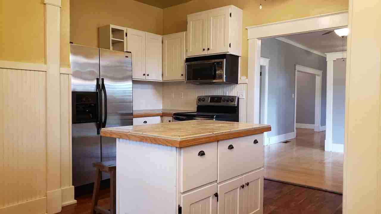 2104 N Fir St - Photo 2 of 17