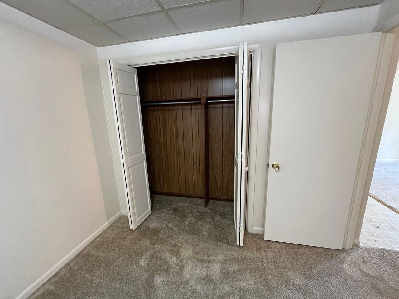 243 Rockingham Dr Apt B - Photo 5 of 9
