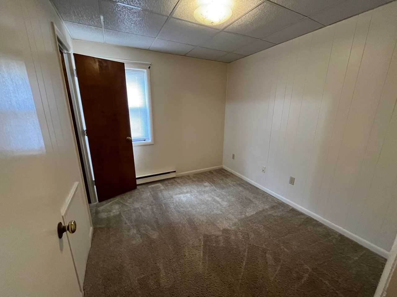 243 Rockingham Dr Apt B - Photo 7 of 9