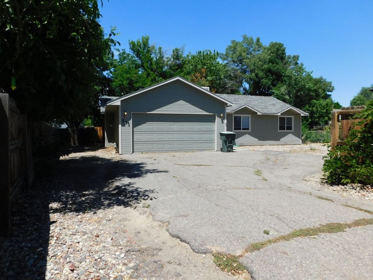 731 Ranch Rd - Photo 2 of 21