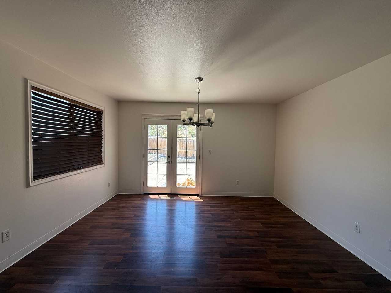 7940 Mariner Cove Dr - Photo 6 of 13