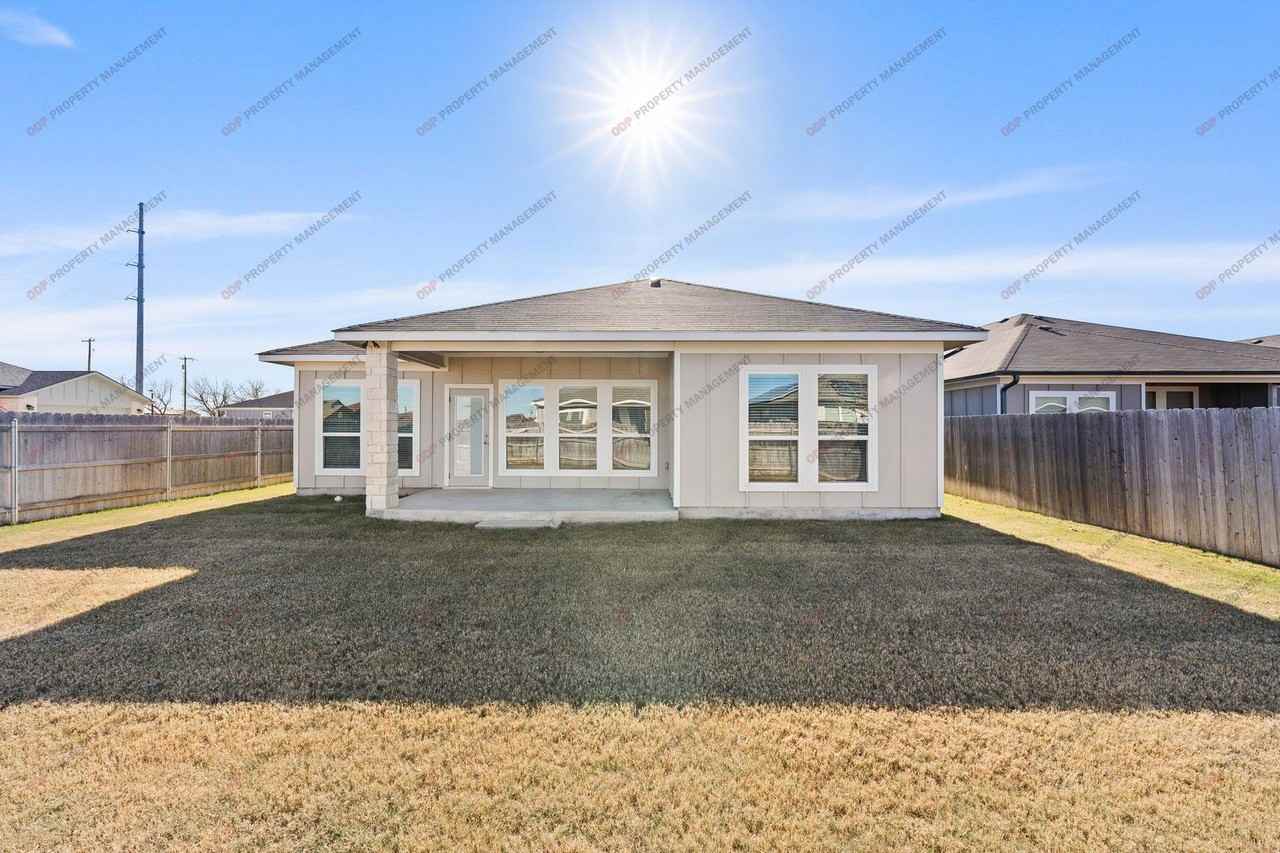 1622 Fiddle Wood Way - Photo 3 of 33