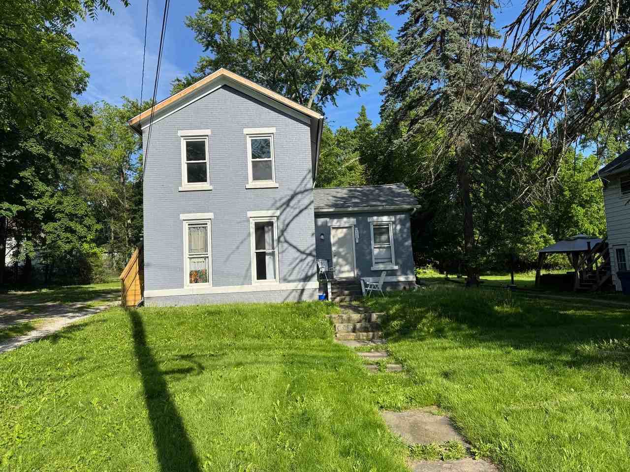 334 N Mantua St Kent OH 44240 RM3 .MM .T2 - Photo 2 of 9