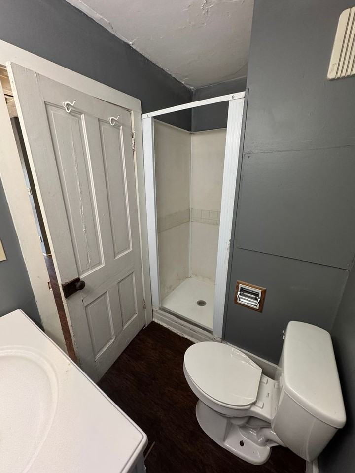 334 N Mantua St Kent OH 44240 RM3 .MM .T2 - Photo 7 of 9