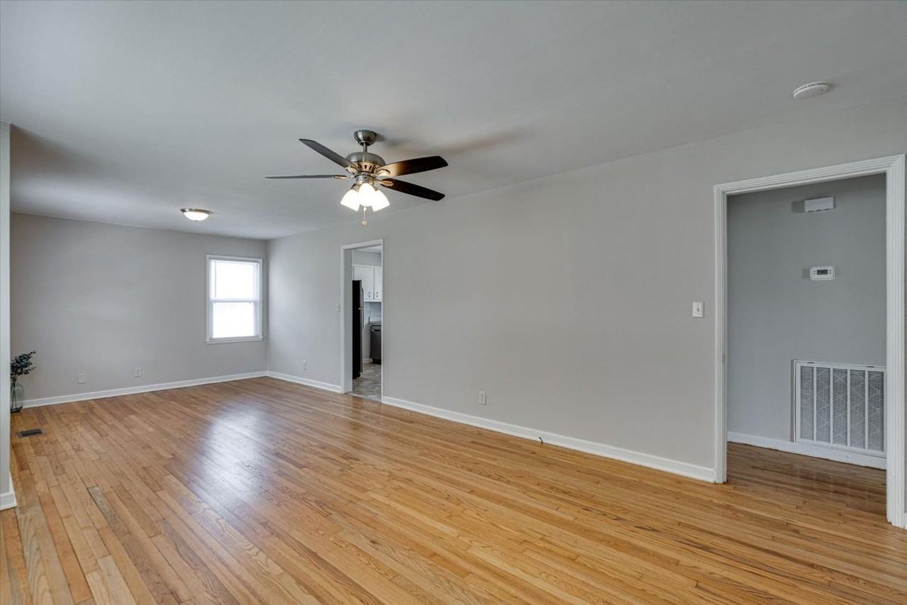 4810 Appian Way - Photo 3 of 23