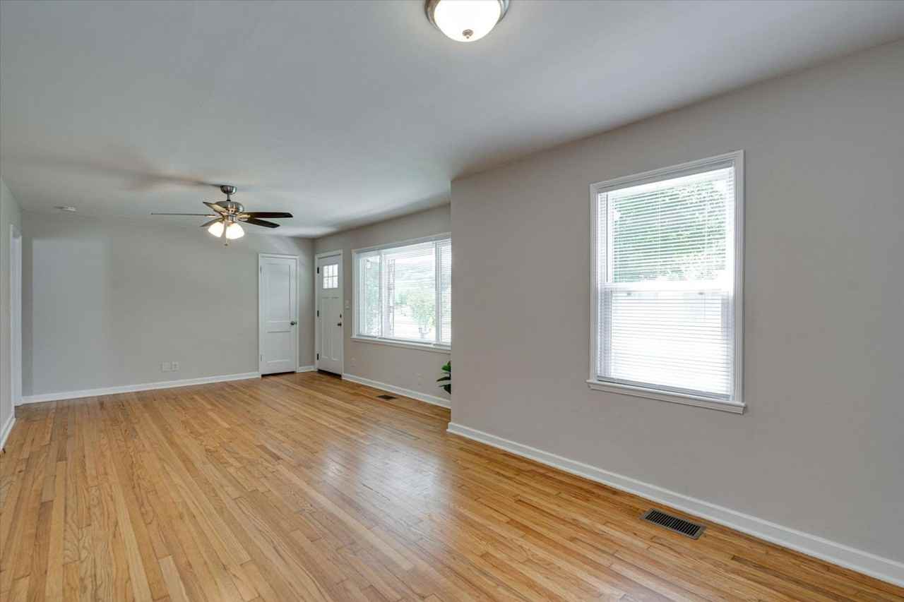 4810 Appian Way - Photo 4 of 23