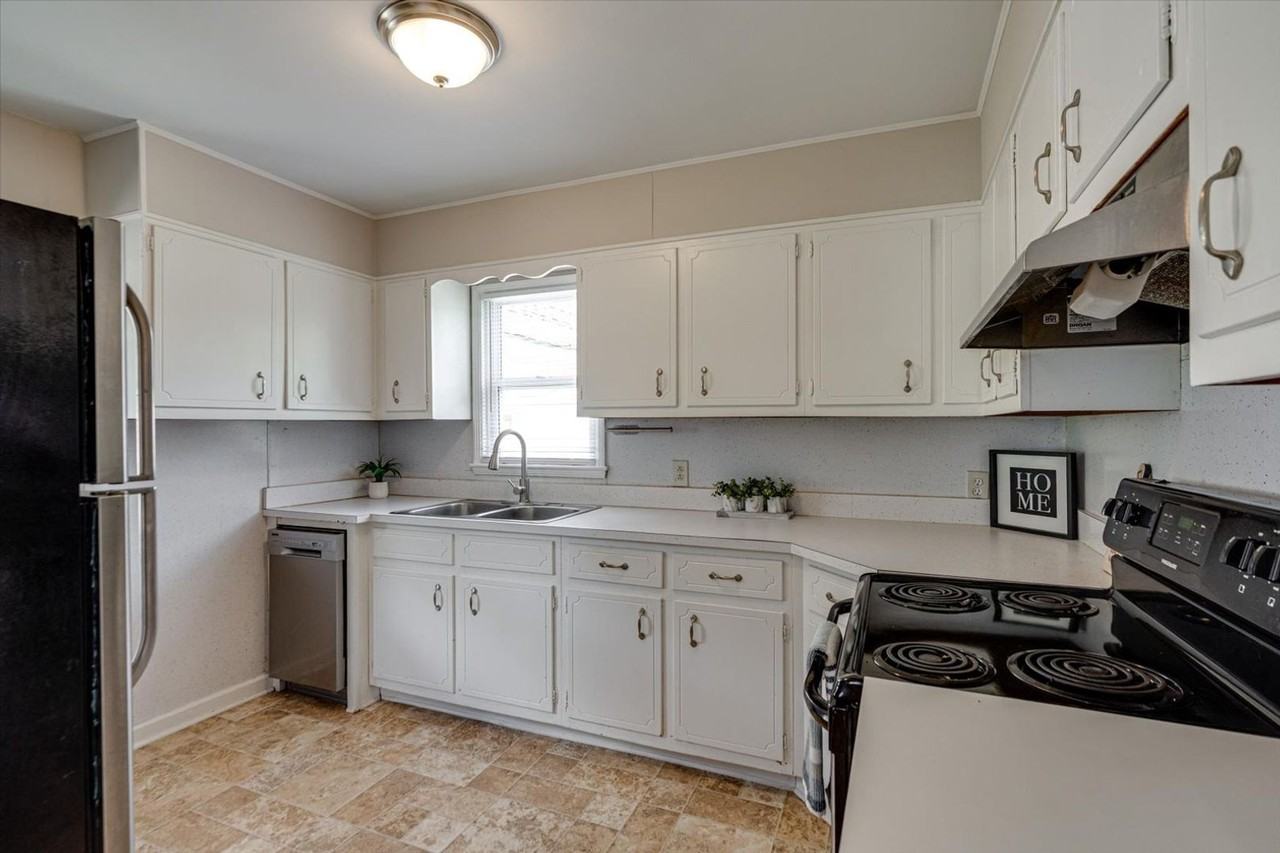 4810 Appian Way - Photo 6 of 23
