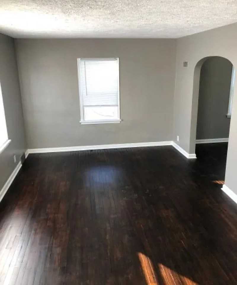 3520 Fontenelle Blvd - Photo 2 of 12