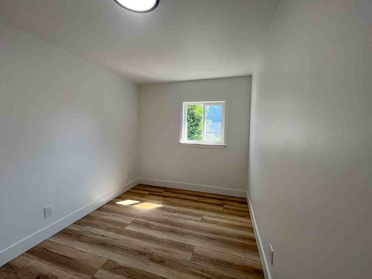 315 Ne 148th Ave - Photo 7 of 46