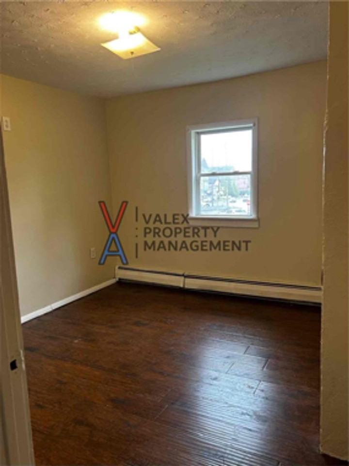 121 Dundaff St - Photo 2 of 8