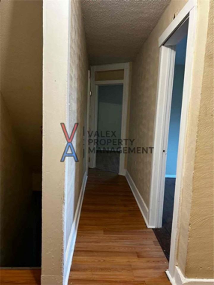 121 Dundaff St - Photo 4 of 8