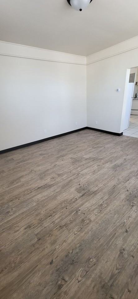 142 N Main St - Photo 6 of 14