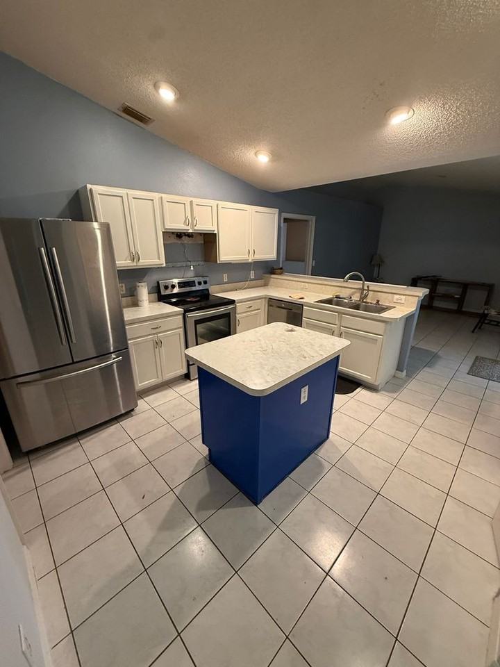 3207 Foresman Ave Se - Photo 3 of 18