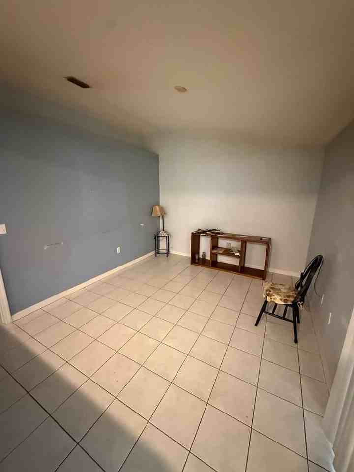 3207 Foresman Ave Se - Photo 4 of 18