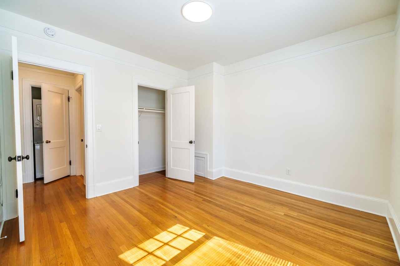 The Roy Vue Apartments - Photo 4 of 25