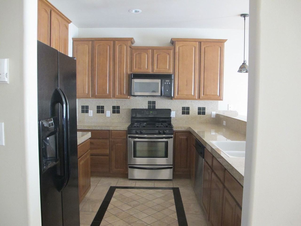 838 N 7th St - Photo 5 of 28