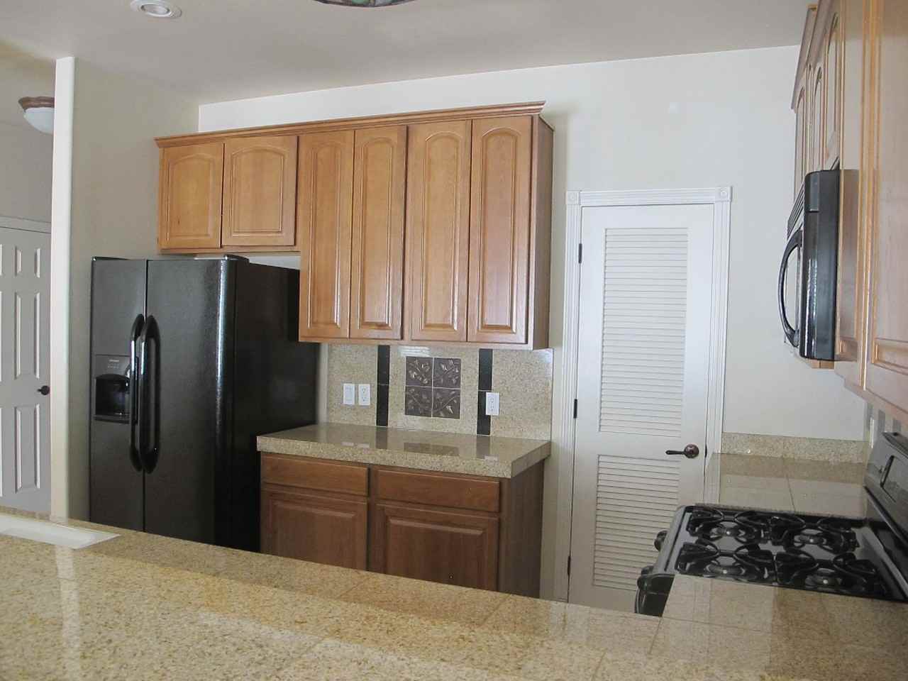 838 N 7th St - Photo 6 of 28