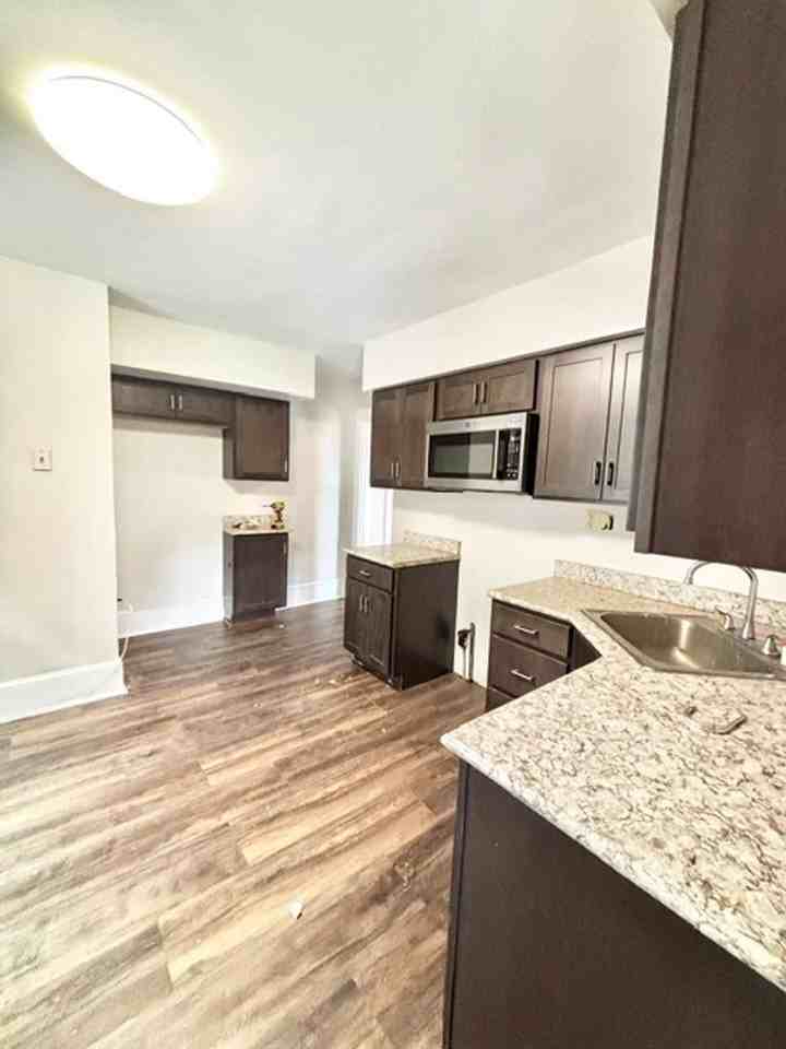 18 Observatory St - Photo 6 of 17