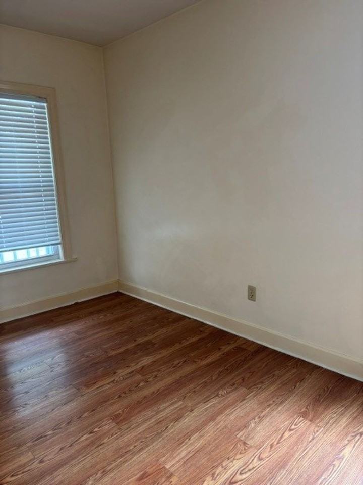 307 E 3rd St - Photo 5 of 11
