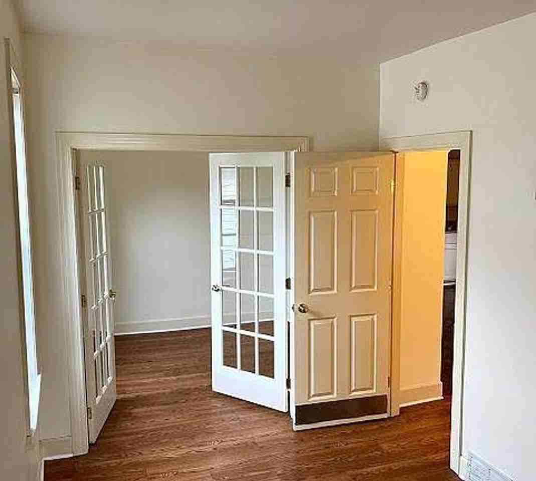 307 E 3rd St - Photo 7 of 11
