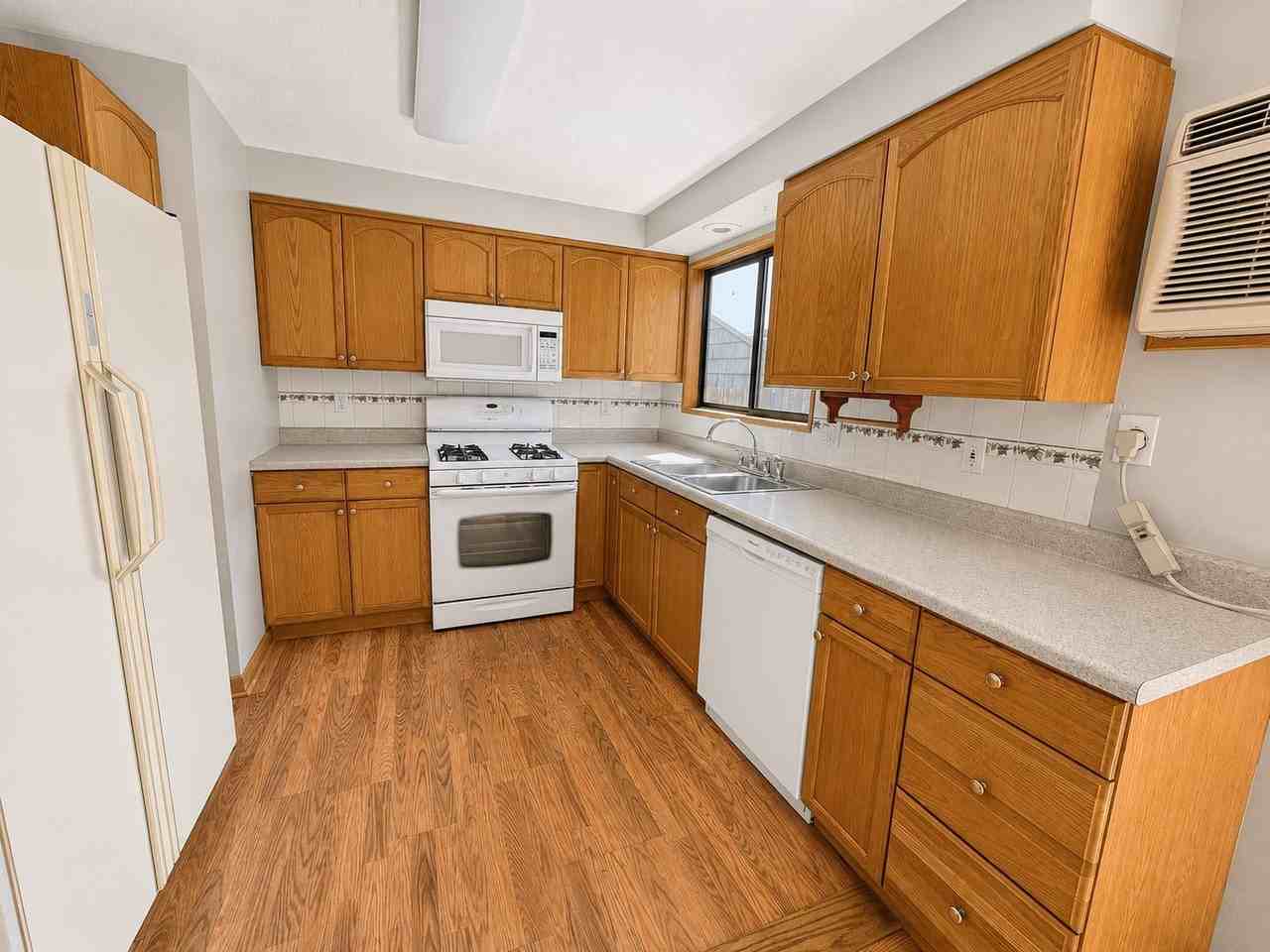 Pardee Duplex (A & B) - Photo 4 of 31