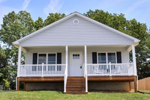 featured image of 562 N Bayard Ave