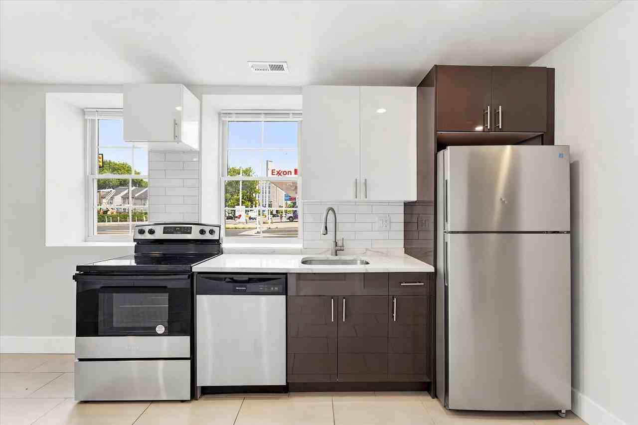4700 Chestnut - Photo 6 of 47