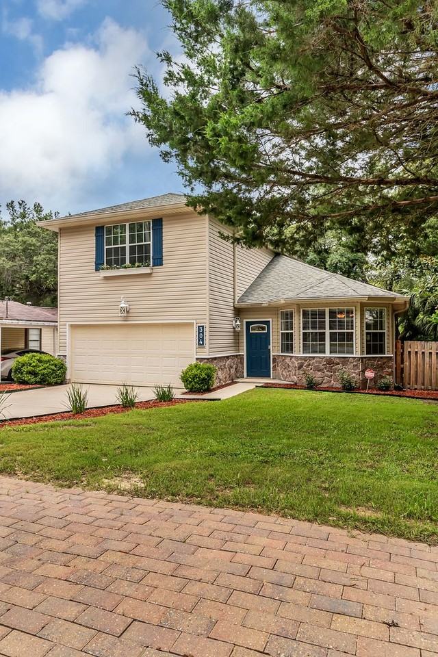 304 Florida St - Photo 2 of 30