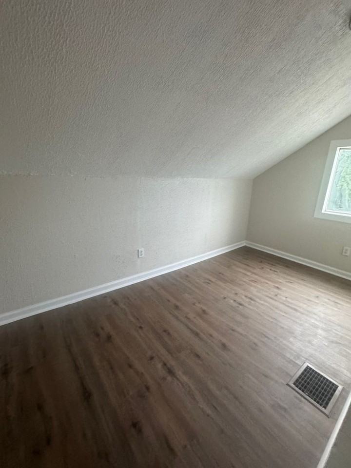 24 Waldeck St - Photo 6 of 11