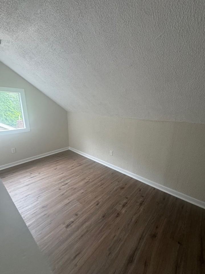 24 Waldeck St - Photo 7 of 11