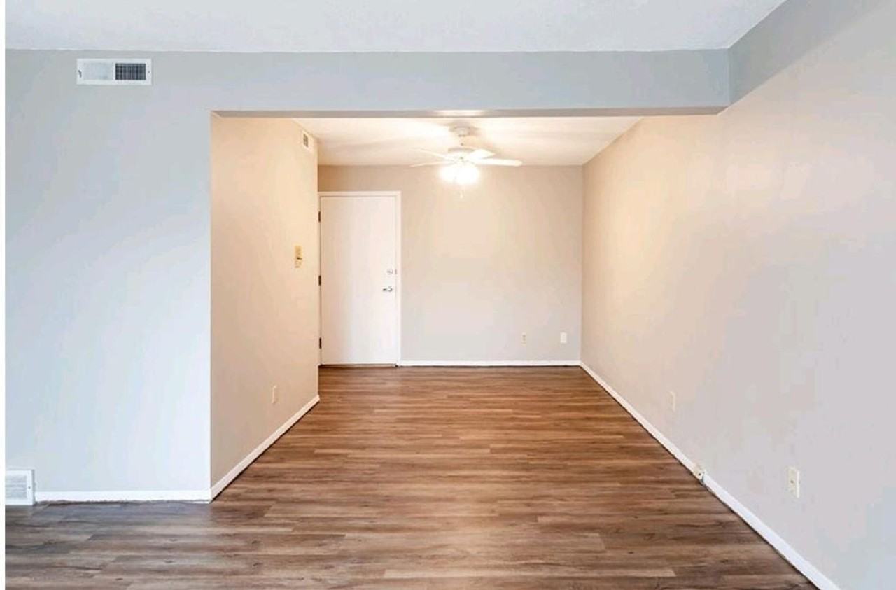 Hollow Hills Apartments - Photo 5 of 50